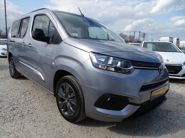 Toyota Proace City Verso 1.2T Family L2H1 [7 sz...